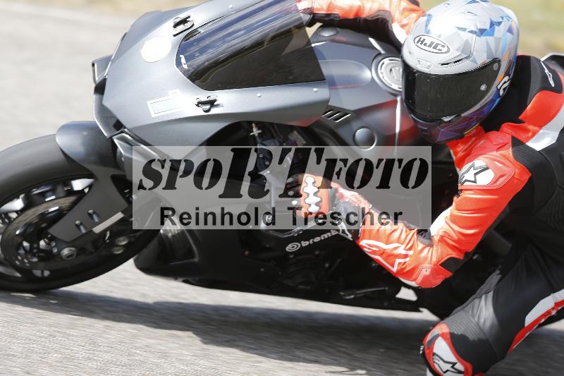 /09 19.04.2026  Caremotion get faster ADR/Gruppe gelb/1